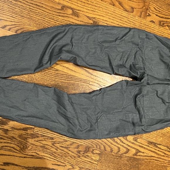 Figs technical collection scrub pant. Size xxs petite. - Picture 2 of 4